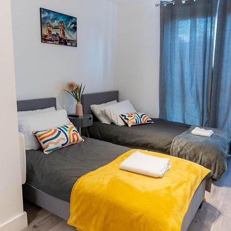 Flat 03 Studio Flat Near Aylesbury Station Free Parking 외부 사진
